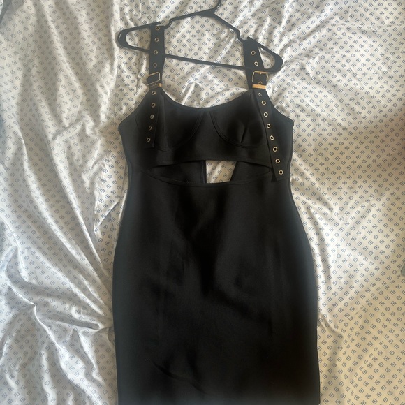 Black dress - Picture 3 of 5